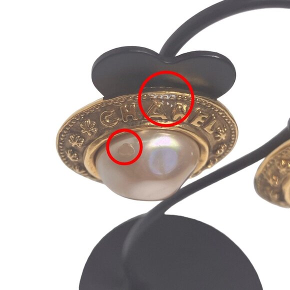CHANEL Authentic Gold Pearl Earrings - Picture 4 of 6
